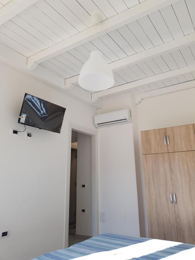 Red Moon Apartment Cagliari Ngoại thất bức ảnh