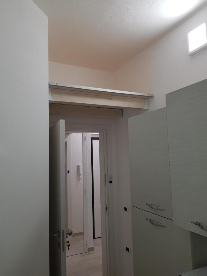 Red Moon Apartment Cagliari Ngoại thất bức ảnh
