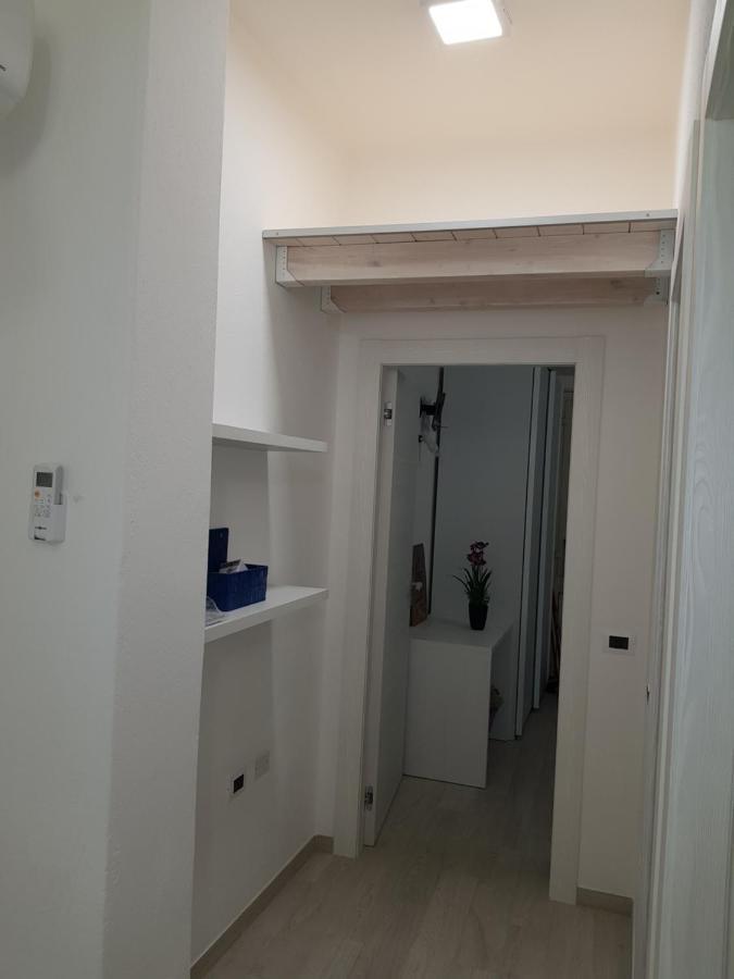 Red Moon Apartment Cagliari Ngoại thất bức ảnh