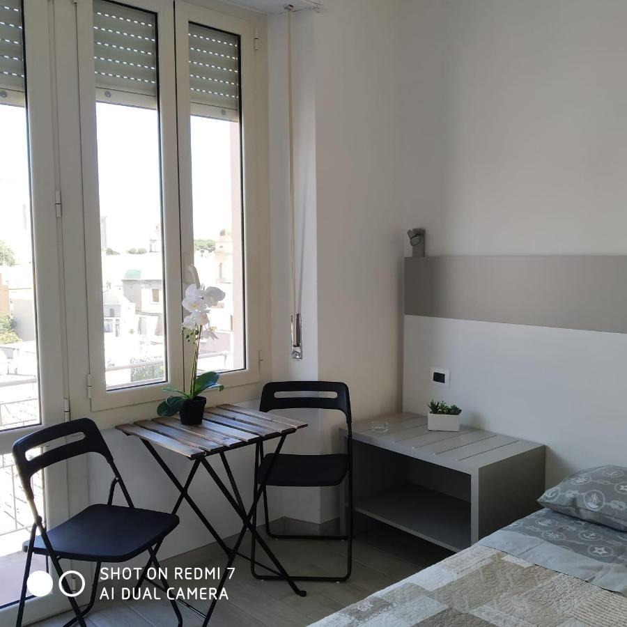 Red Moon Apartment Cagliari Ngoại thất bức ảnh